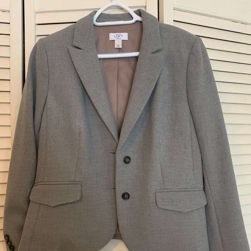 Loft petites gray blazer